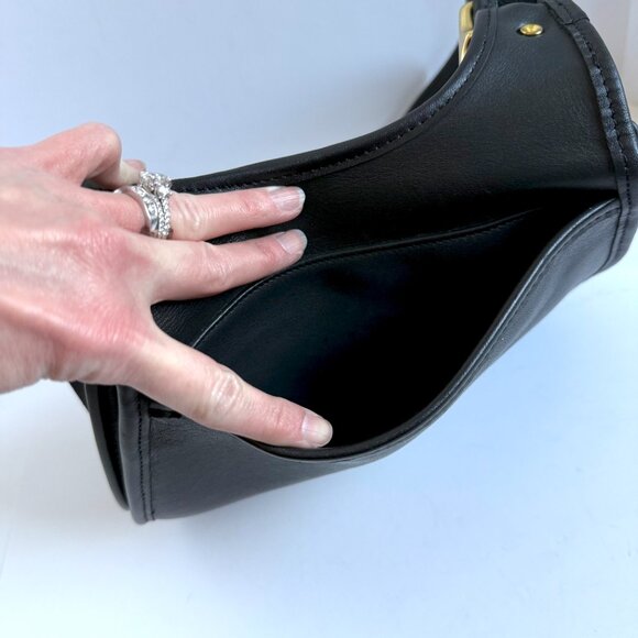 Vintage 90's Coach Crescent Berkeley Saddle Bag Black Leather Brass 9988 - Picture 10 of 12